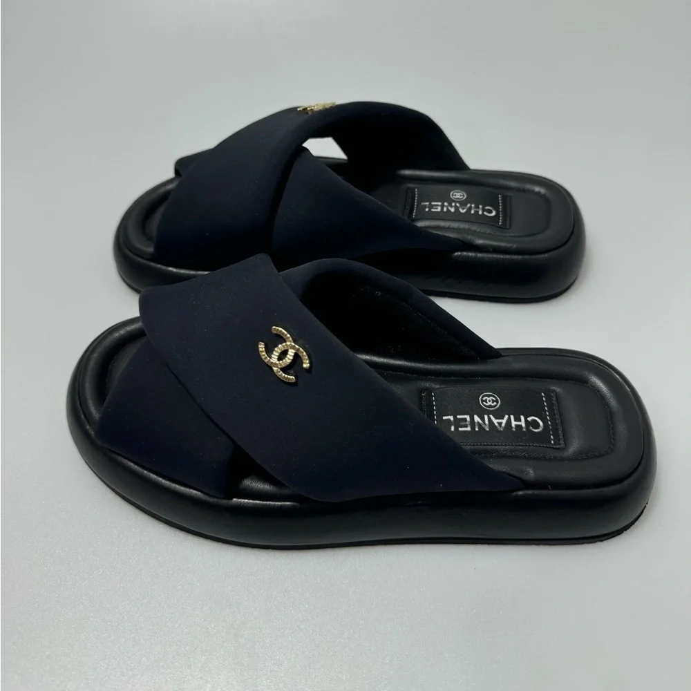 Chanel 23S G38864 Black Criss Cross Puffy CC Logo Slide Mule Women’s EU 35/US 5 - Picture 2 of 6